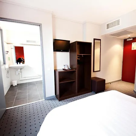 The Originals Boutique, Hotel Le Marmotel, Clermont-Ferrand Exterior photo